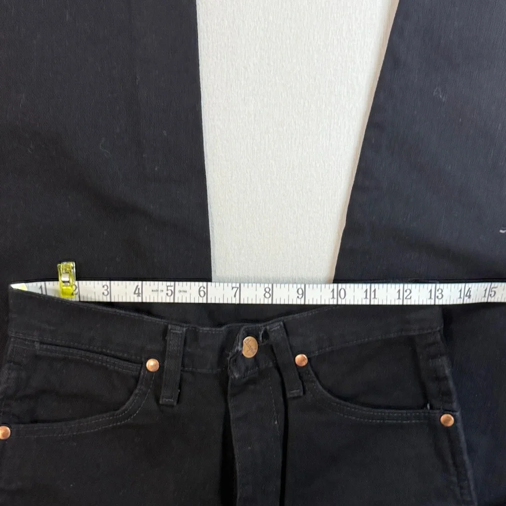 Wrangler Men's Slim Straight Jeans in Black with Tan Patch